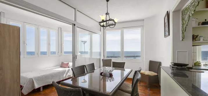 Sale of middle floor apartment in Estepona 4