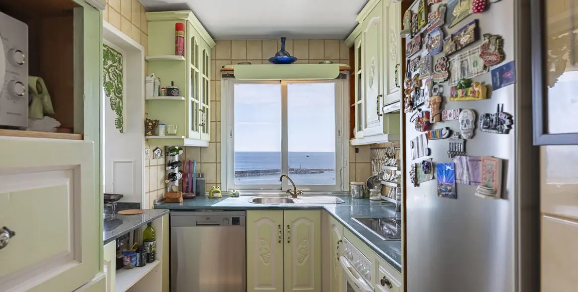 Продажа апартаментов на среднем этаже в Estepona 10