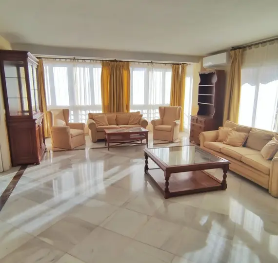 Sale of middle floor apartment in Marbella