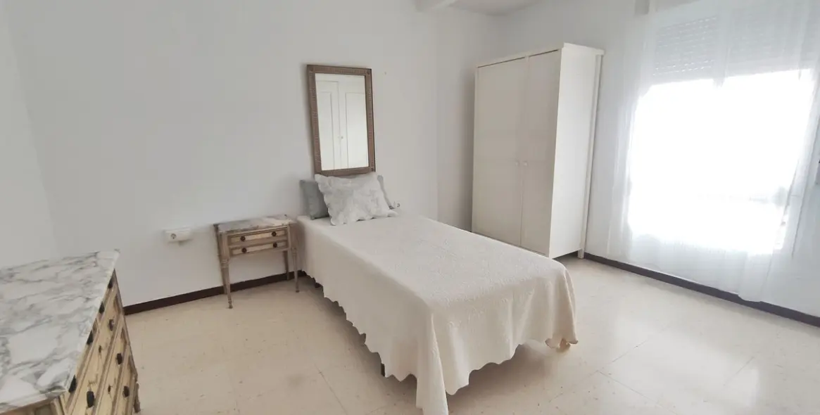 Sale of middle floor apartment in Marbella 11