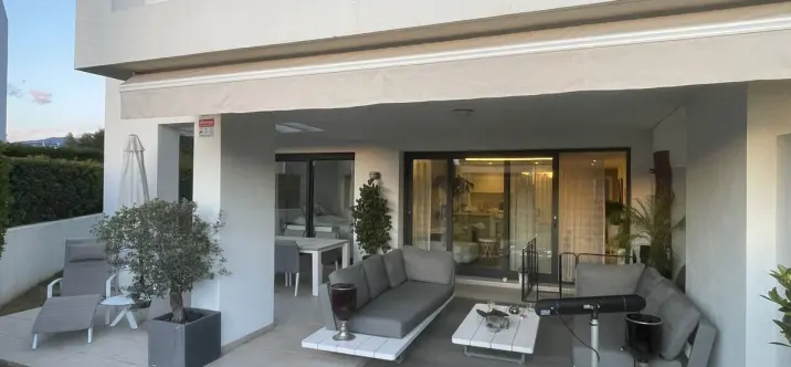 Продажа апартаментов на первом этаже в Atalaya 1