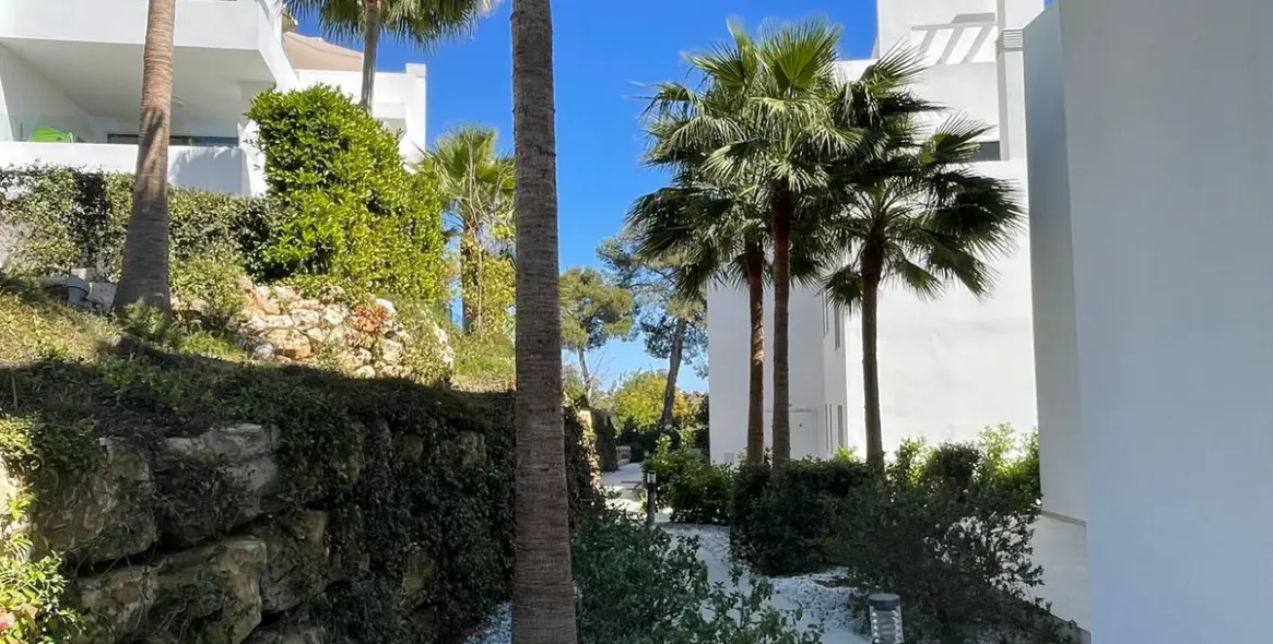 Продажа апартаментов на первом этаже в Atalaya 21