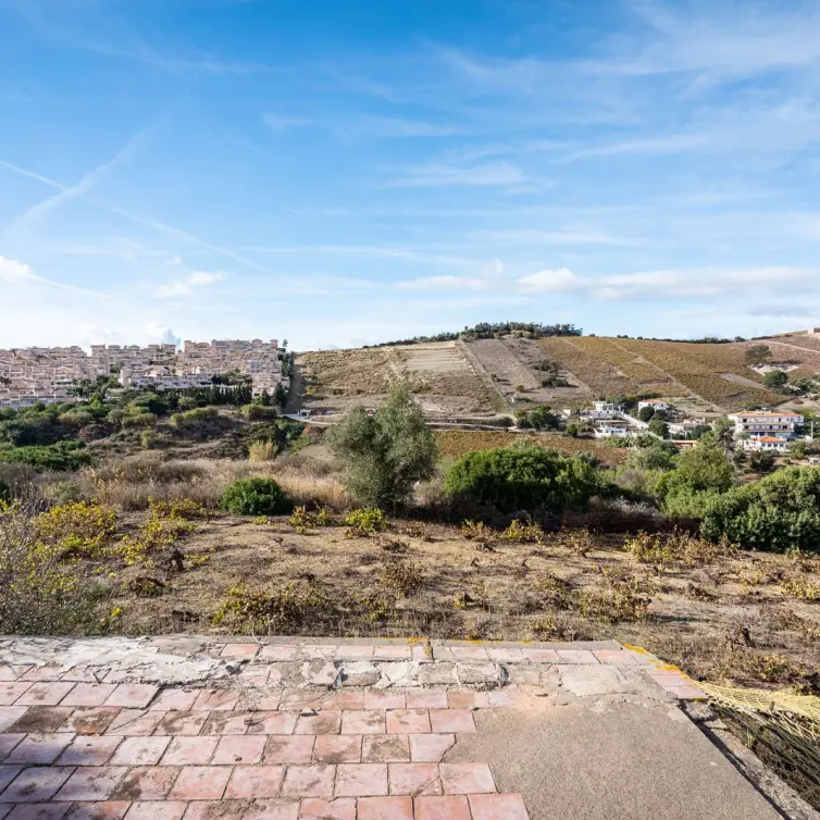 Sale of finca - cortijo in Manilva