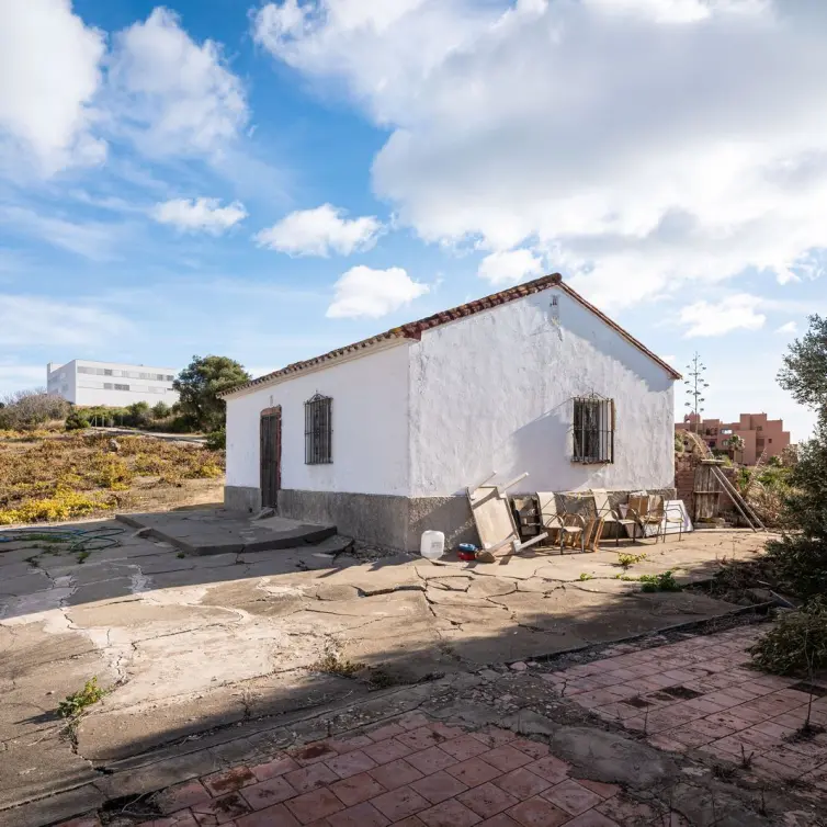 Sale of finca - cortijo in Manilva
