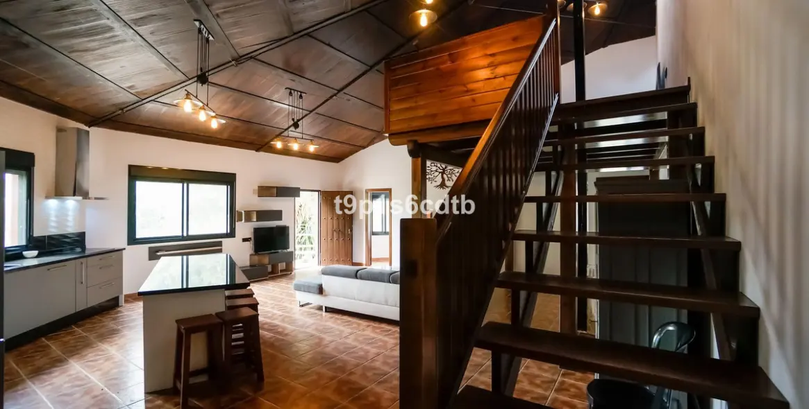 Sale of hotel in Valle de Abdalajis 17