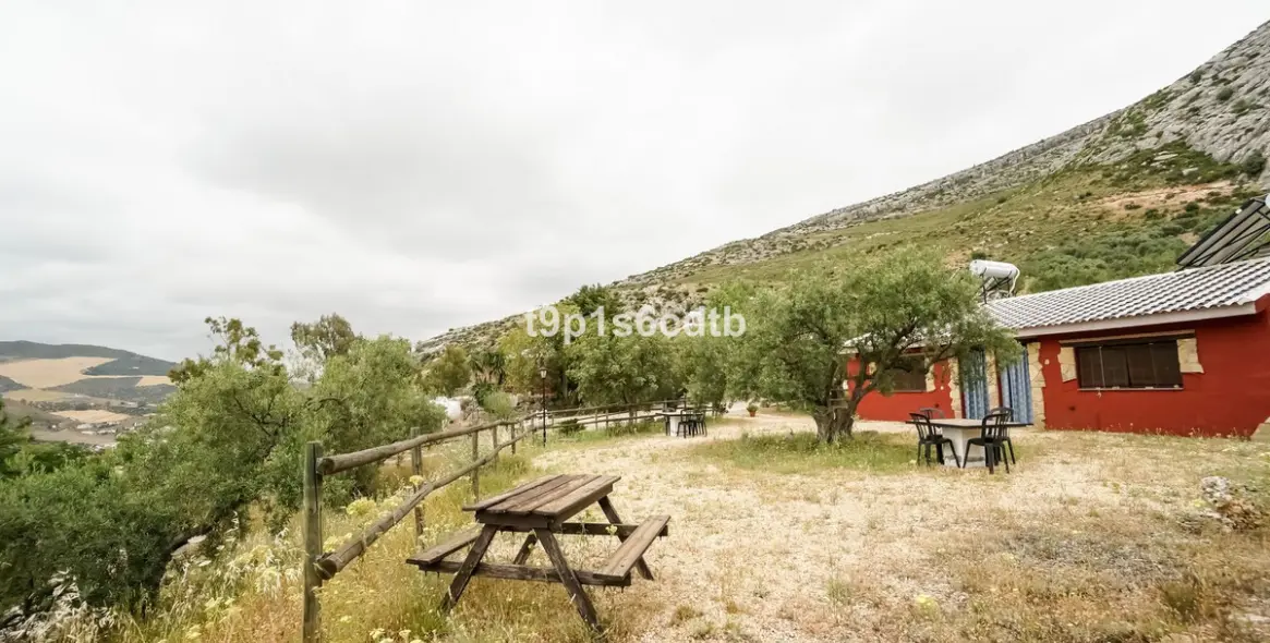 Sale of hotel in Valle de Abdalajis 22