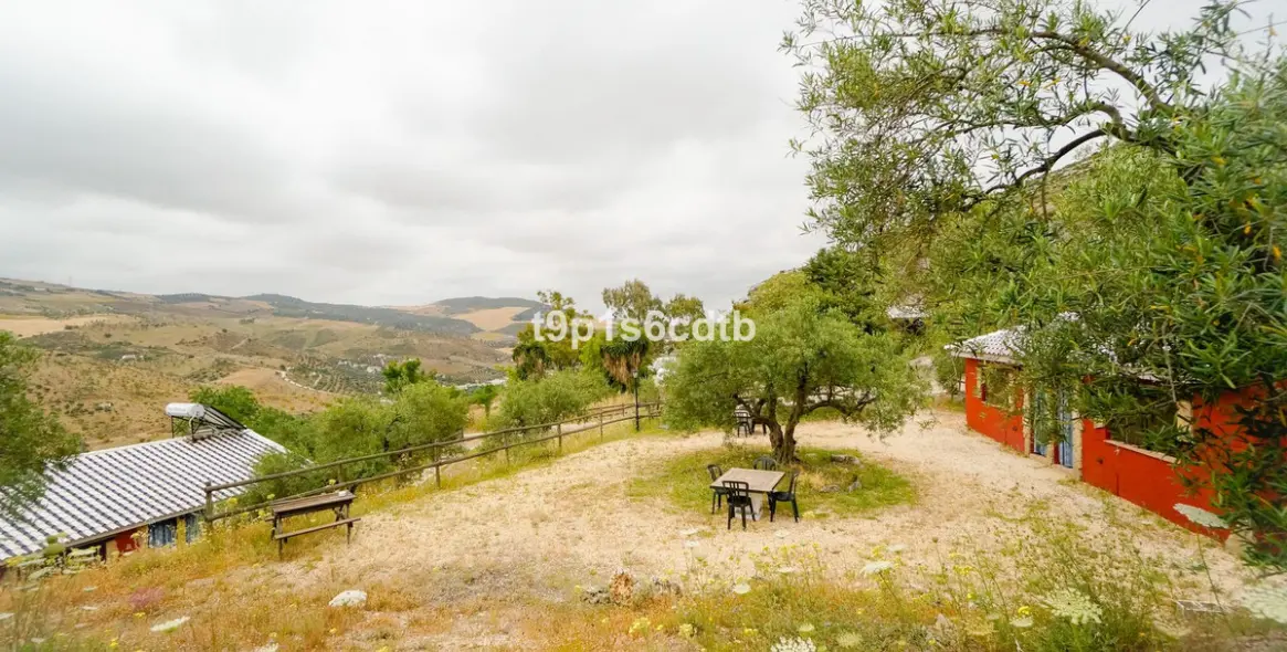 Sale of hotel in Valle de Abdalajis 23