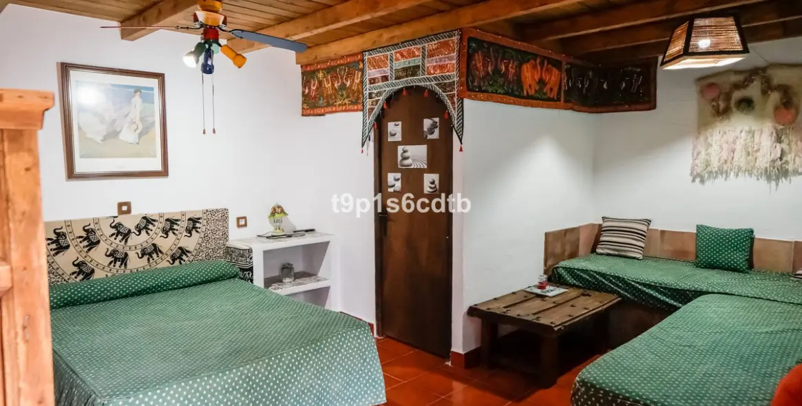 Sale of hotel in Valle de Abdalajis 28