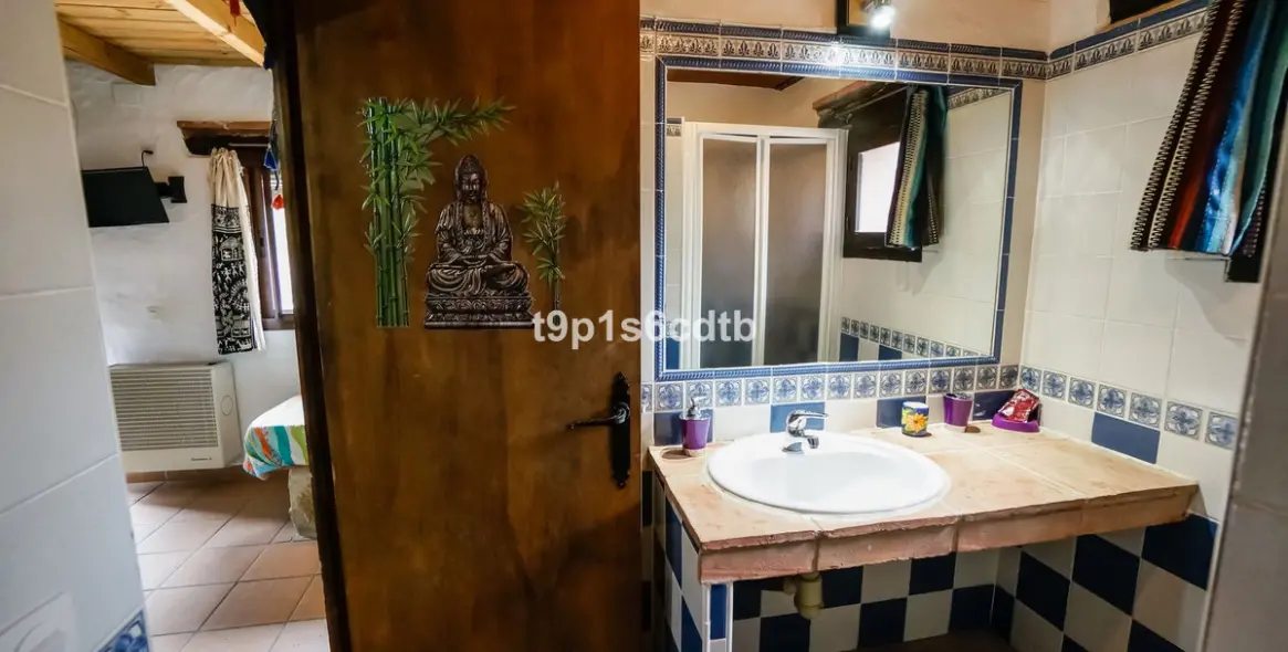 Sale of hotel in Valle de Abdalajis 29