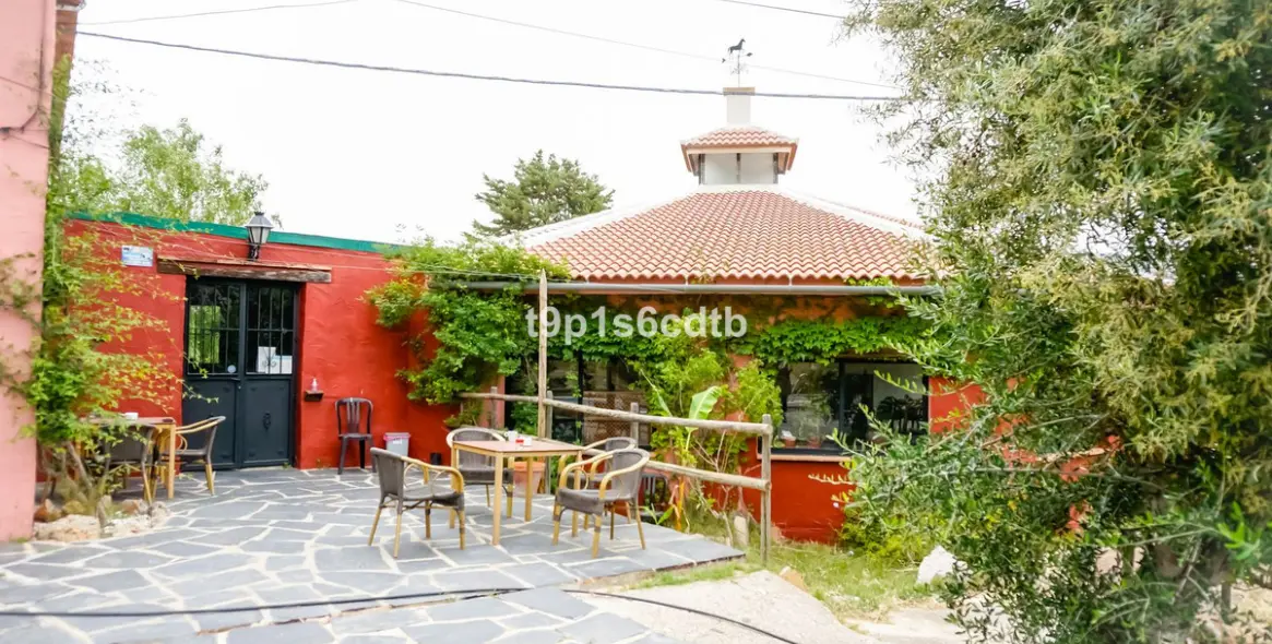 Sale of hotel in Valle de Abdalajis 31