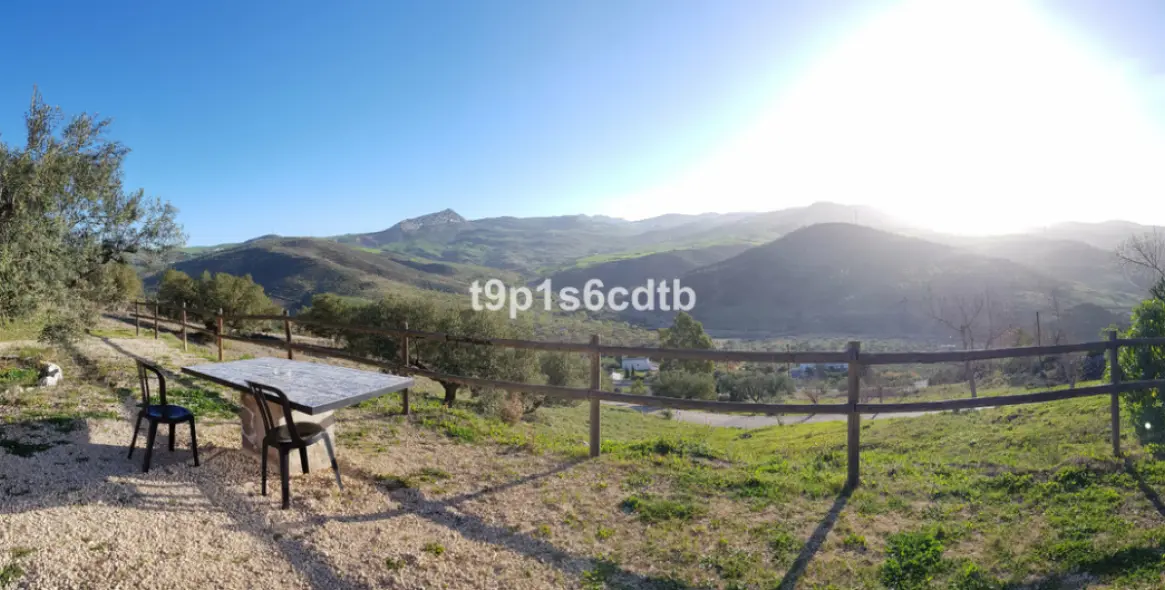 Sale of hotel in Valle de Abdalajis 34