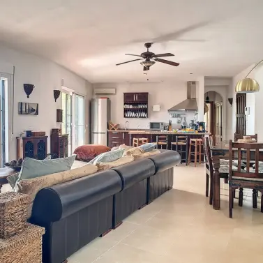 Sale of detached villa in Arenas