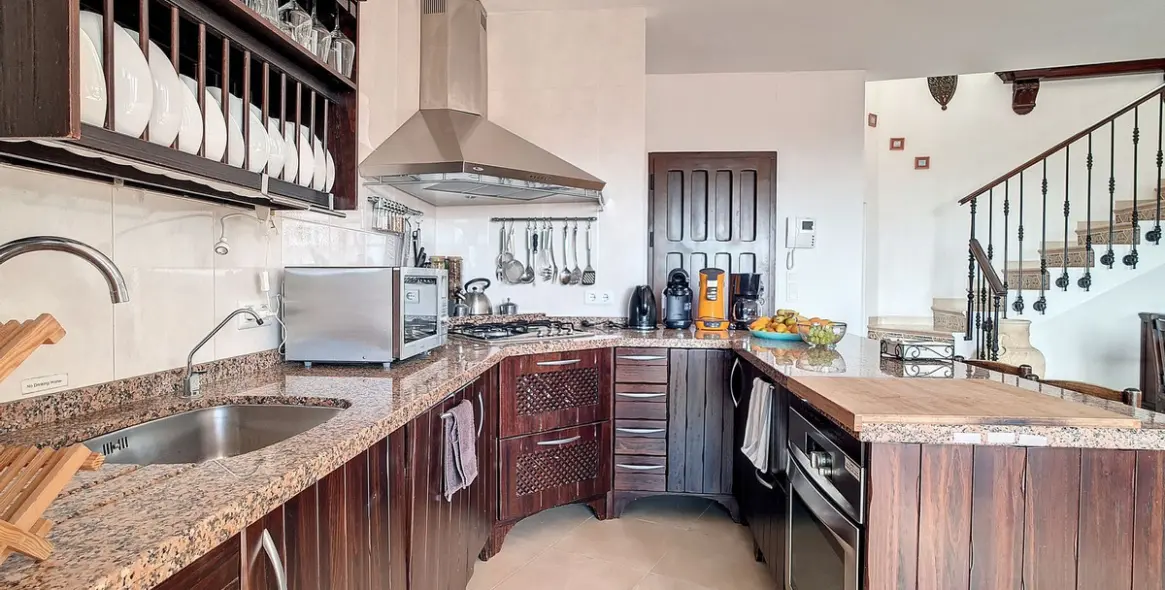 Sale of detached villa in Arenas 8