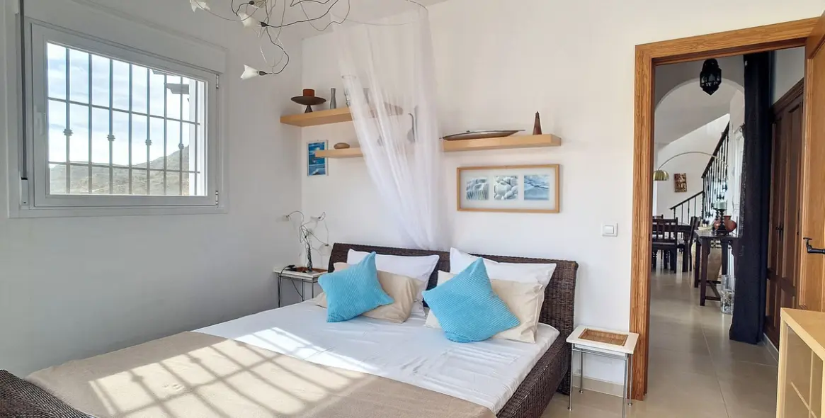 Sale of detached villa in Arenas 18