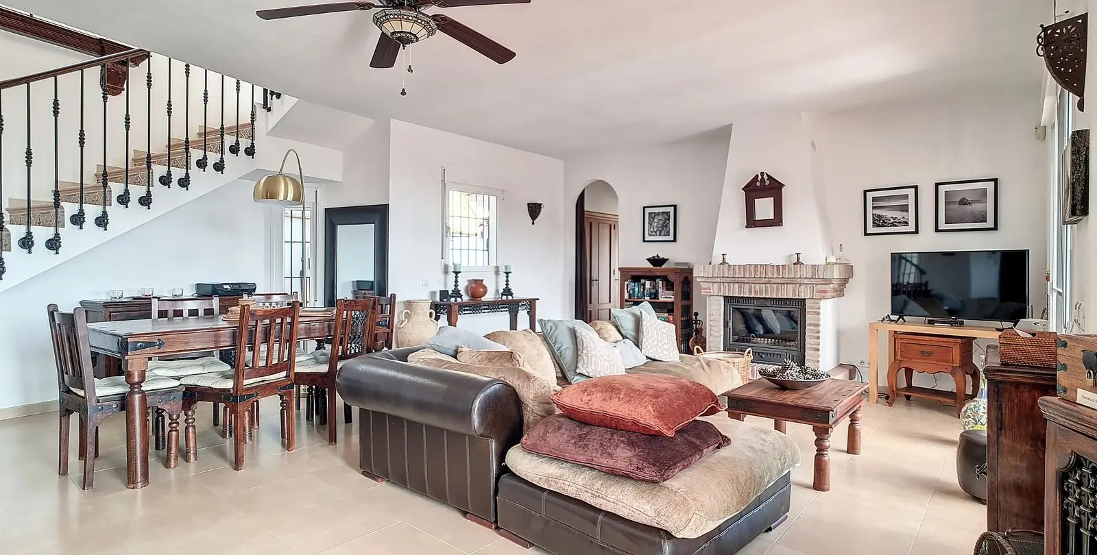 Sale of detached villa in Arenas 4