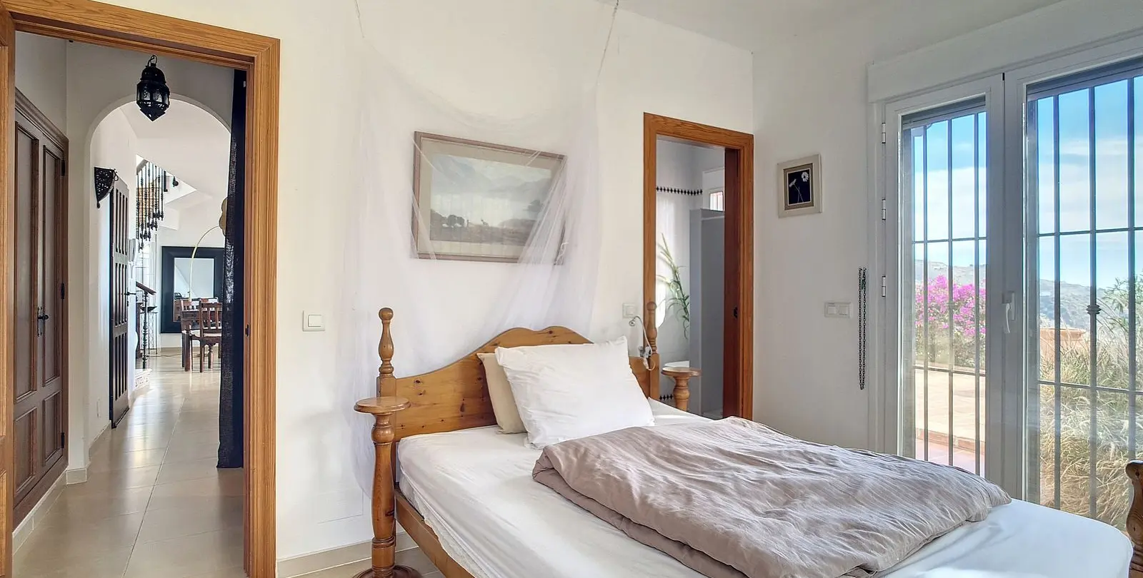 Sale of detached villa in Arenas 13