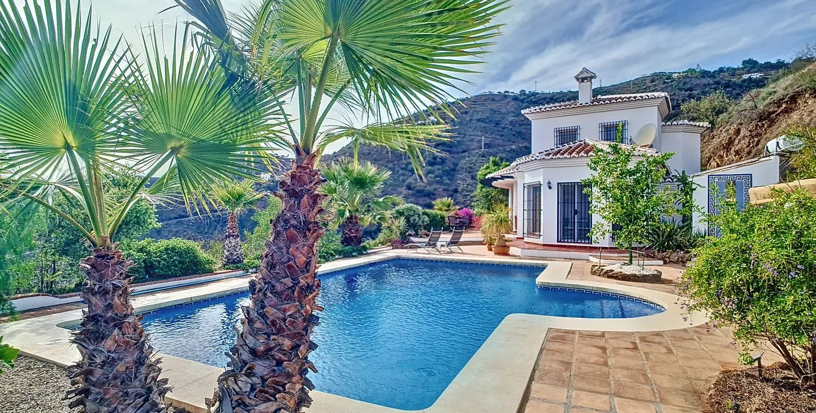 Sale of detached villa in Arenas 39