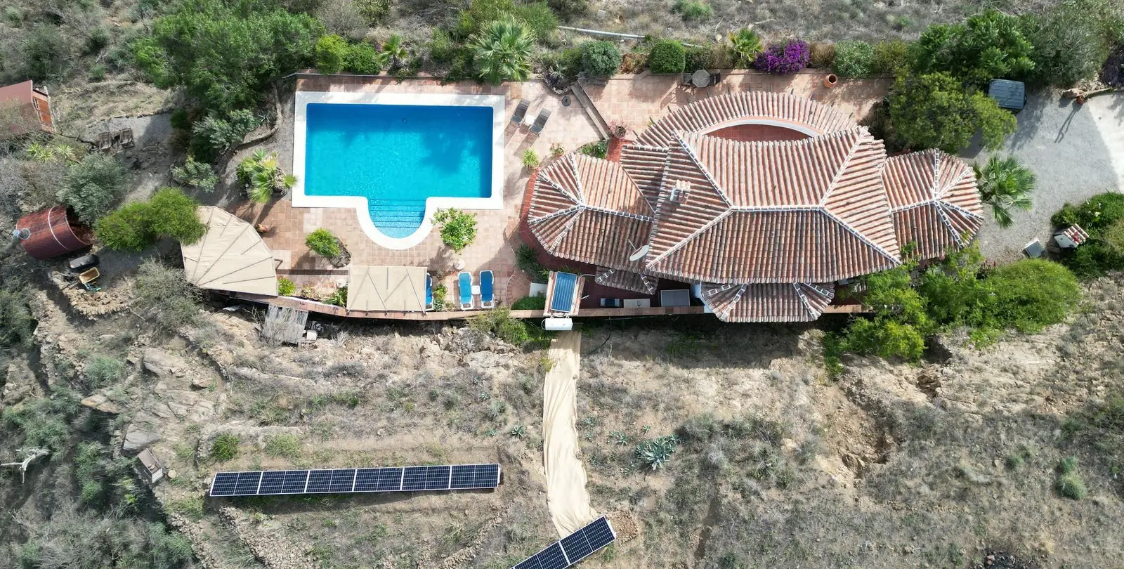 Sale of detached villa in Arenas 50