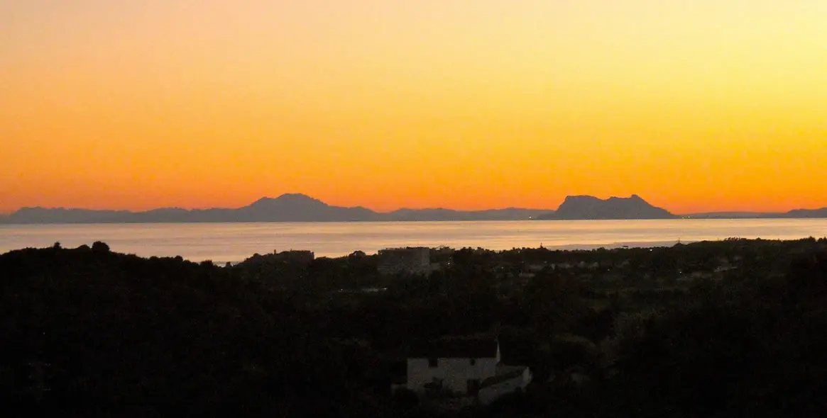 Продажа  жилого участка в Estepona (район Selwo) 5