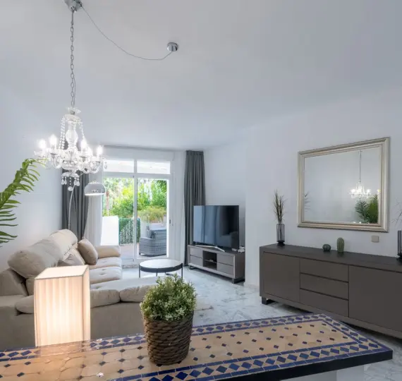 Продажа апартаментов на первом этаже в The Golden Mile