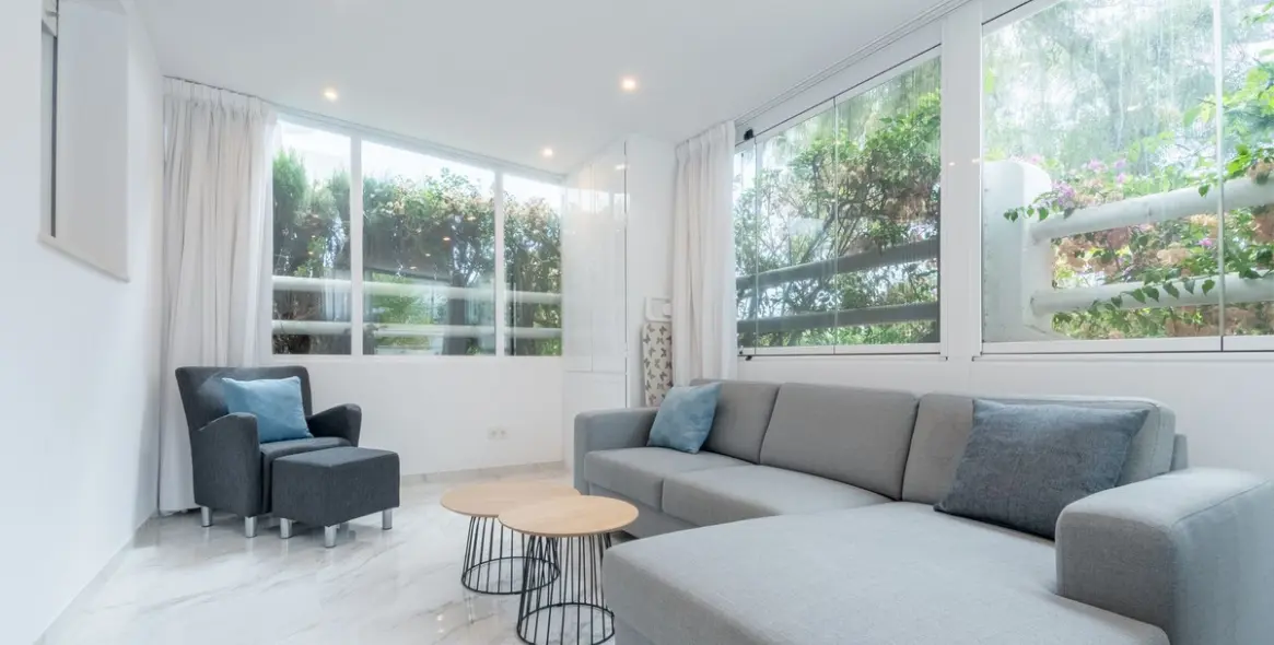 Продажа апартаментов на первом этаже в The Golden Mile 12