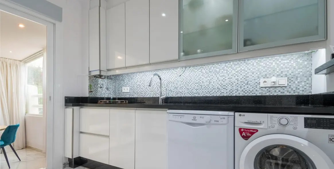 Sale of ground floor apartment in The Golden Mile 10