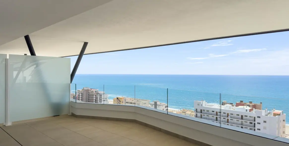 Продажа апартаментов на среднем этаже в Fuengirola 1