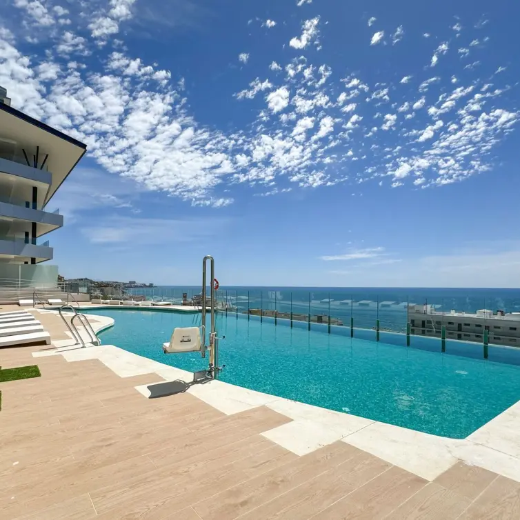 Продажа апартаментов на среднем этаже в Fuengirola
