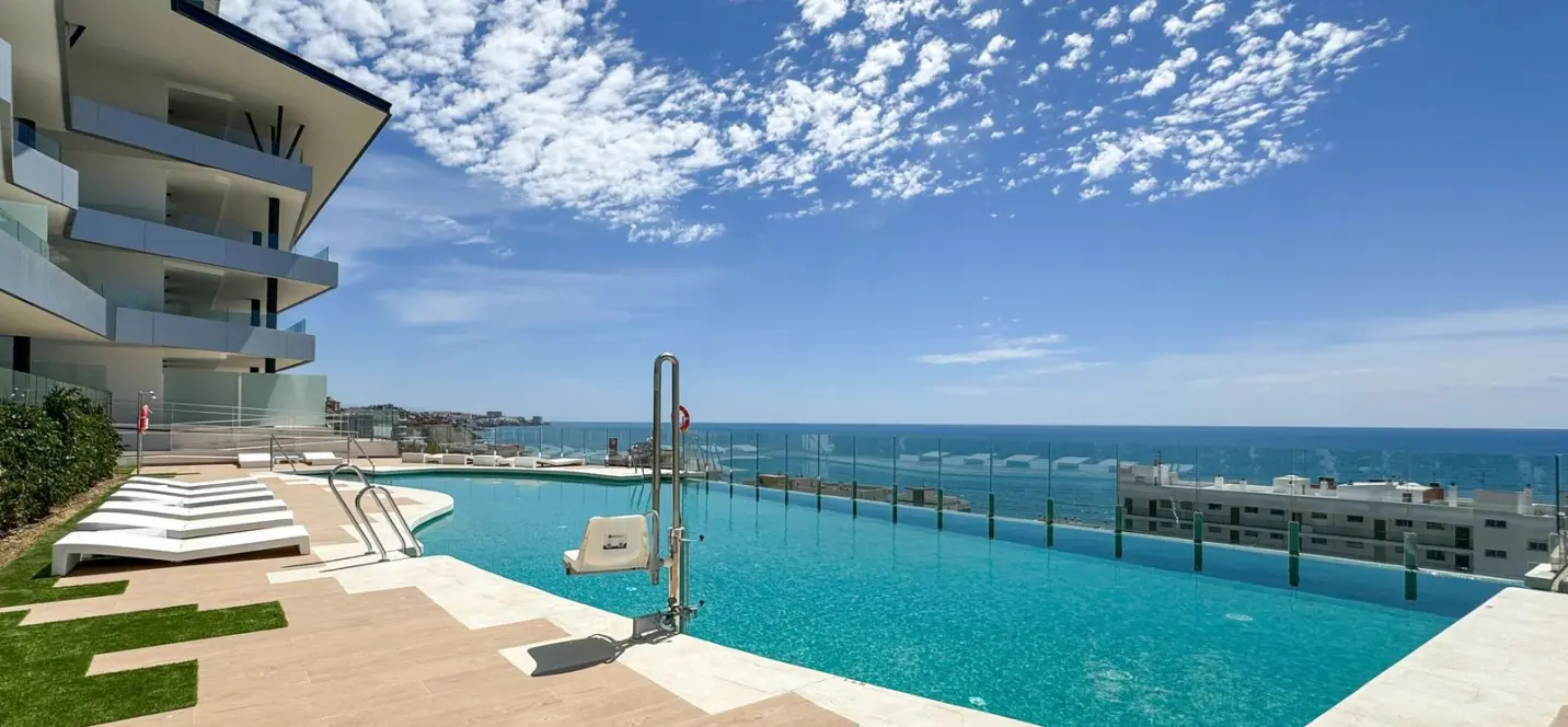 Продажа апартаментов на среднем этаже в Fuengirola 1