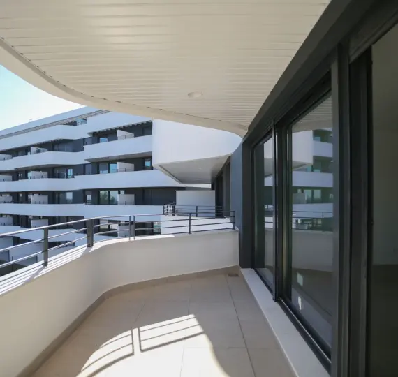 Venta de apartamento en planta media en Los Alamos