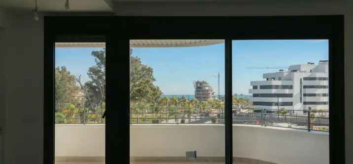 Venta de apartamento en planta media en Los Alamos 4