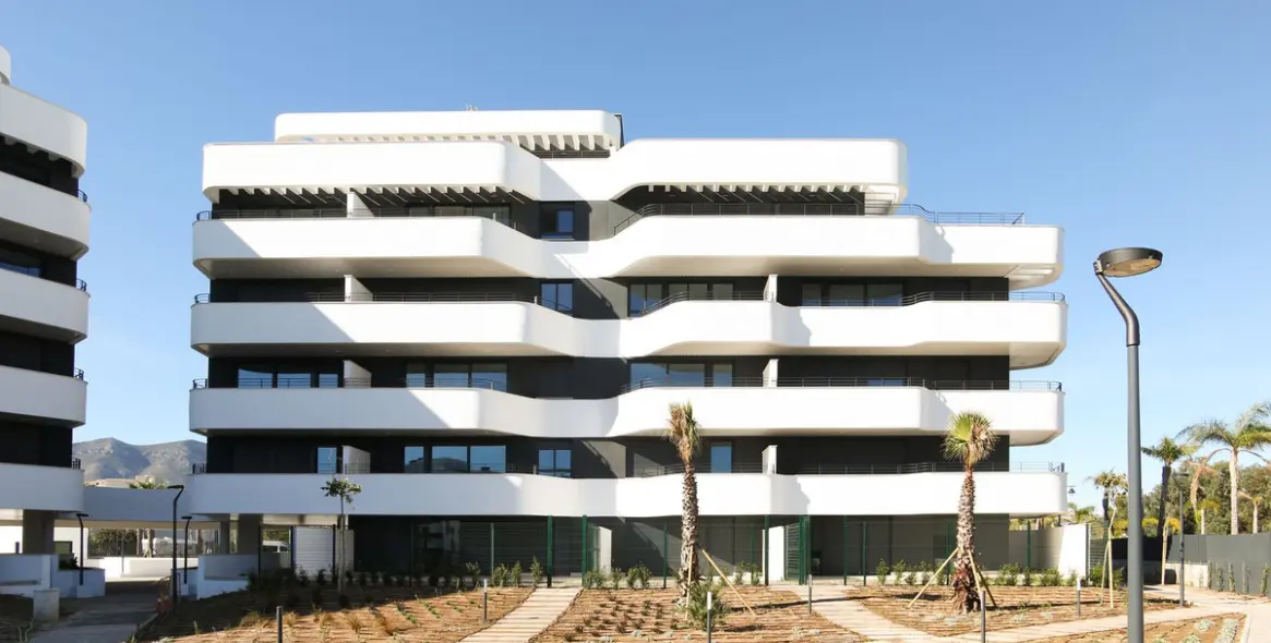 Продажа апартаментов на среднем этаже в Los Alamos 16