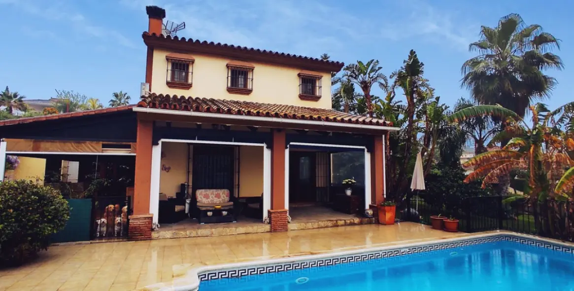 Sale of detached villa in Alhaurín el Grande 1