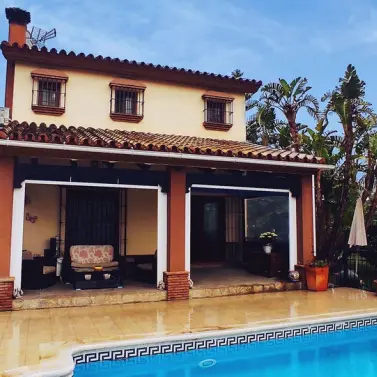 Sale of detached villa in Alhaurín el Grande