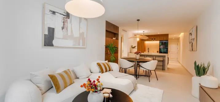 Venta de apartamento en planta media en Benahavís 0