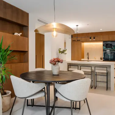 Venta de apartamento en planta media en Benahavís
