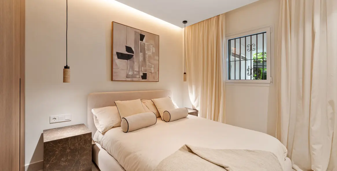 Venta de apartamento en planta media en Benahavís 9