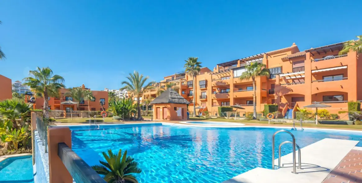 Sale of penthouse in Atalaya 1