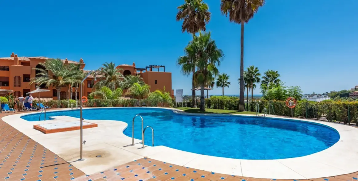 Sale of penthouse in Atalaya 3