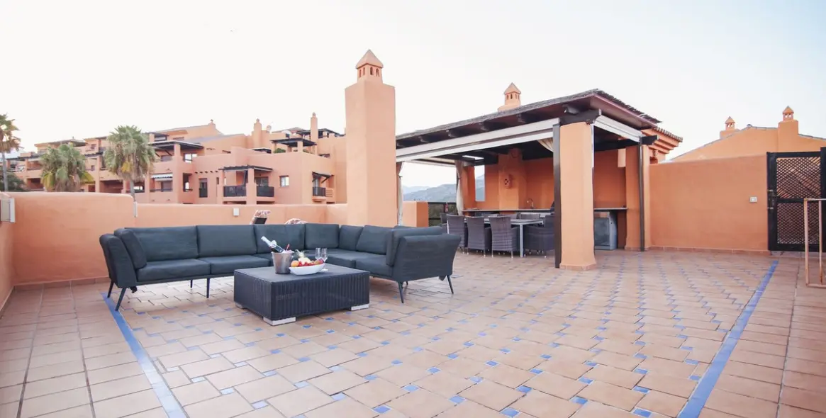 Sale of penthouse in Atalaya 6