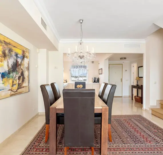 Sale of townhouse in Nueva Andalucía