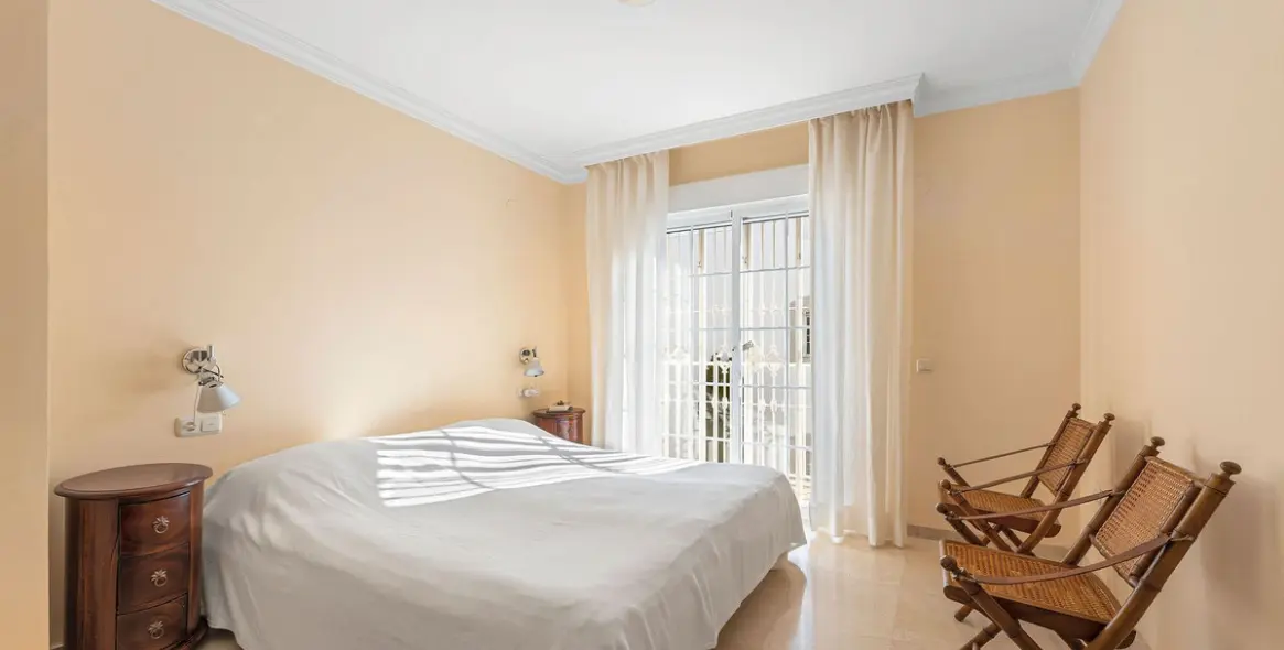 Sale of townhouse in Nueva Andalucía 12