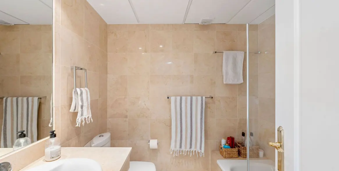 Sale of townhouse in Nueva Andalucía 15