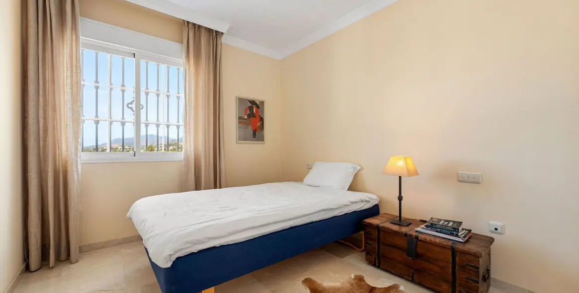 Sale of townhouse in Nueva Andalucía 16