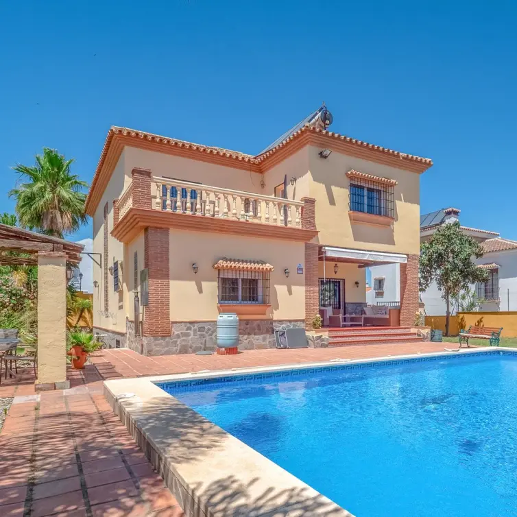 Sale of detached villa in Alhaurín el Grande
