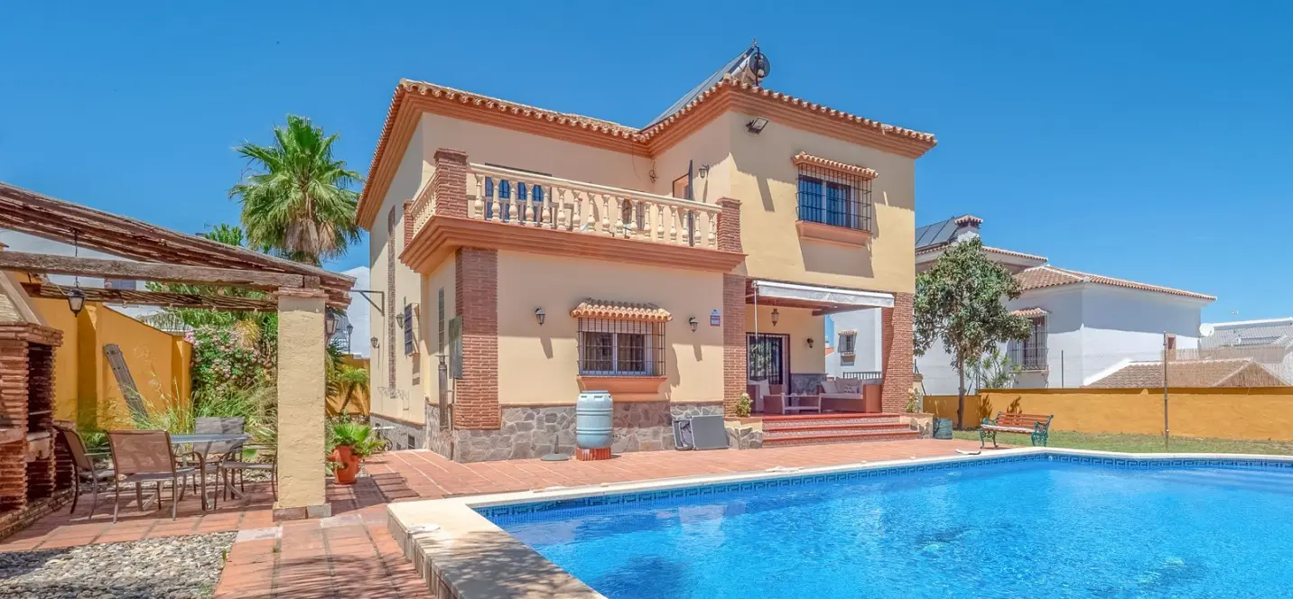 Sale of detached villa in Alhaurín el Grande 0