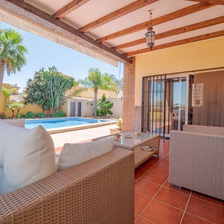 Sale of detached villa in Alhaurín el Grande
