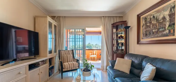 Venta de apartamento en planta media en Los Alamos 2