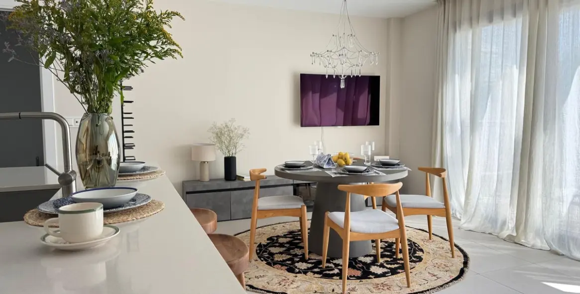 Sale of middle floor apartment in Estepona (district Estepona) 1