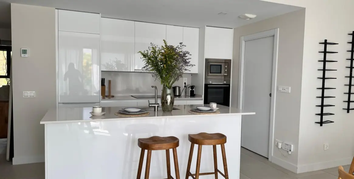 Sale of middle floor apartment in Estepona (district Estepona) 5